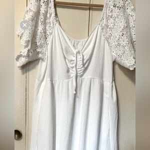 BloomChic White Lace Midi Dress